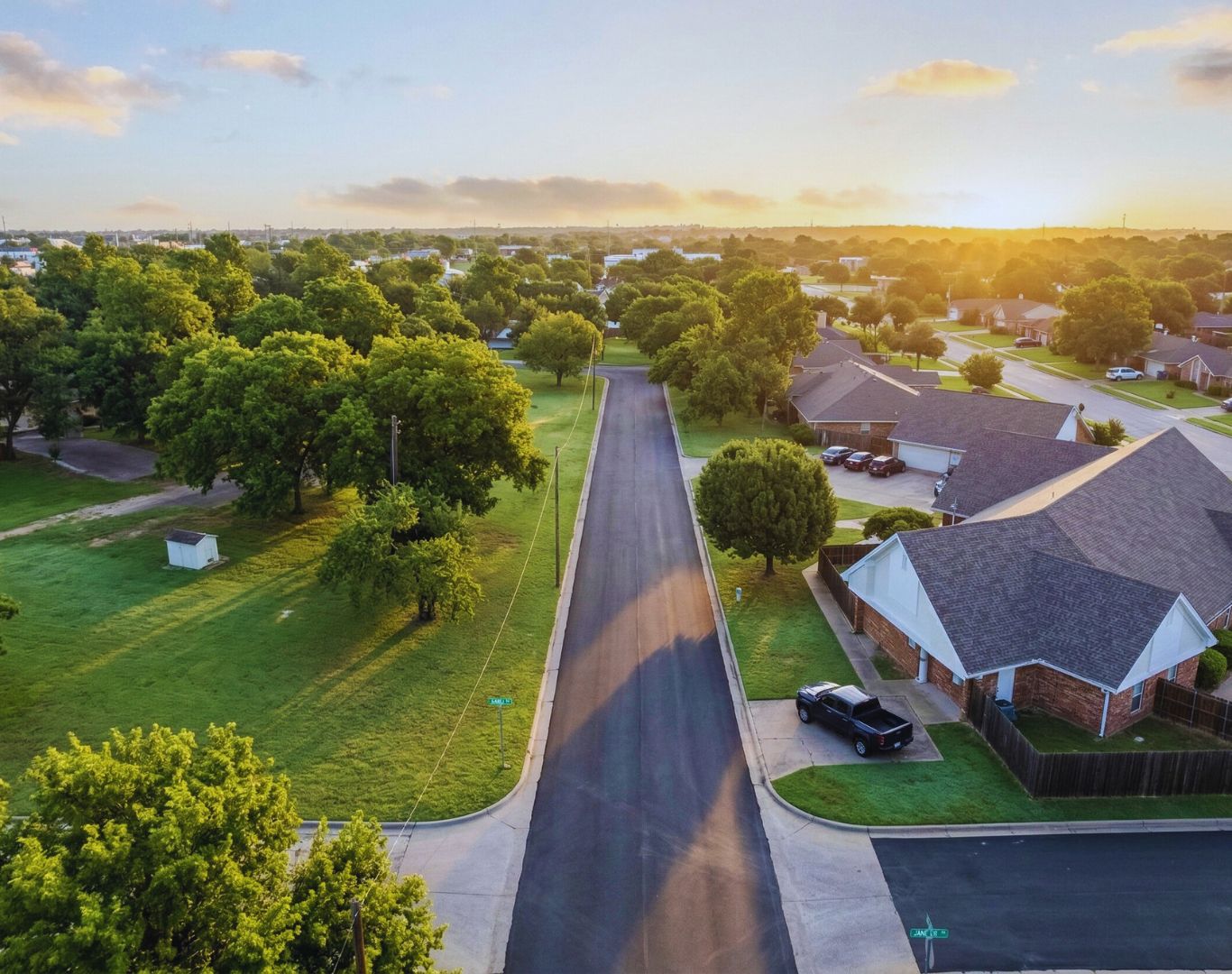 3095 Jane Ln, Haltom City, TX
